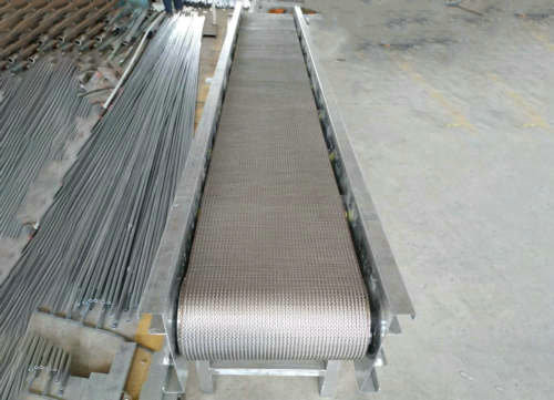 人字形網(wǎng)帶輸送機(jī)